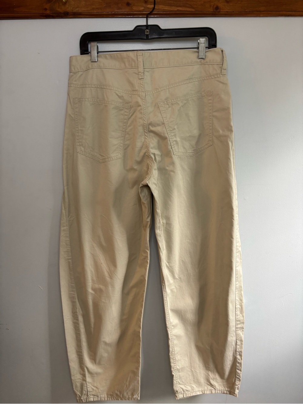 Abercrombie & Fitch Beige barrel leg Cropped Women's Pants
